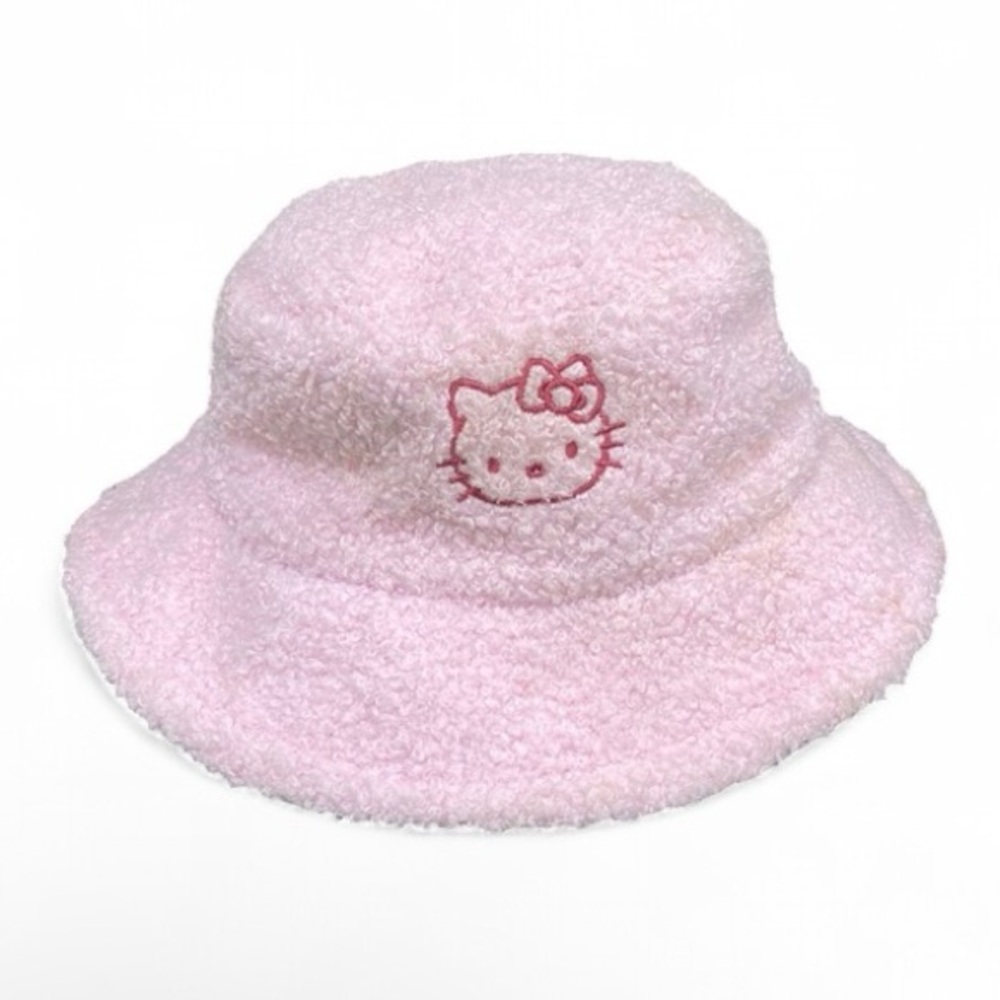 Embroidered Hello Kitty Bucket Hat